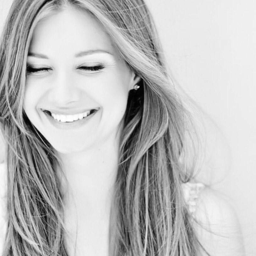 fbabatsikos's tweet photo. A smile is the most underestimated weapon 
#dentist #healtysmile #pout #fitandhealthy #happynewyear #lawrencewestdental #allnatural #killersmiles #enhancingsmiles #teethwhitening #womeninbusiness #empower #topchoiceawards #beauty  #health #smile #teeth #beauty
 #torontodentist https://t.co/QhUrfPaPkY