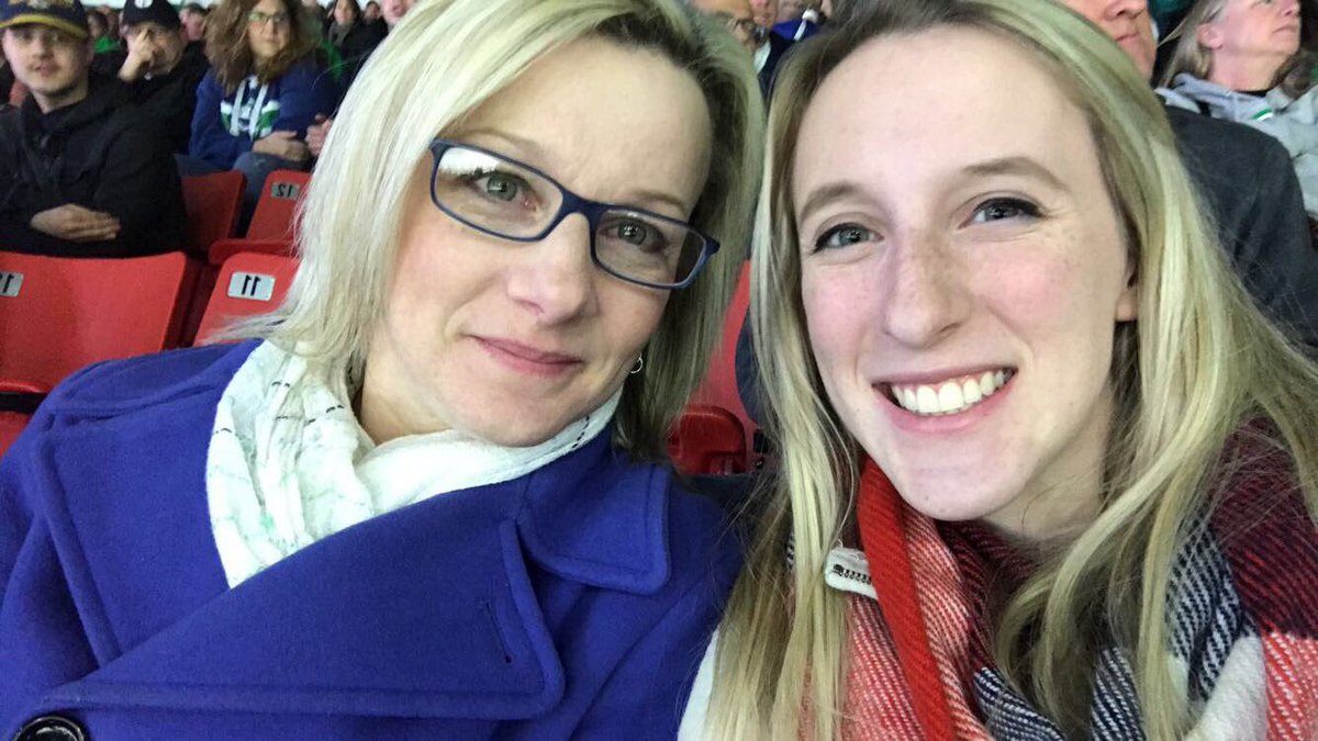 hals_r's tweet photo. Go Comets! 💚🏒💙 Seat216D9-10 #SteetSeats @UticaComets https://t.co/dti8wxB7RT