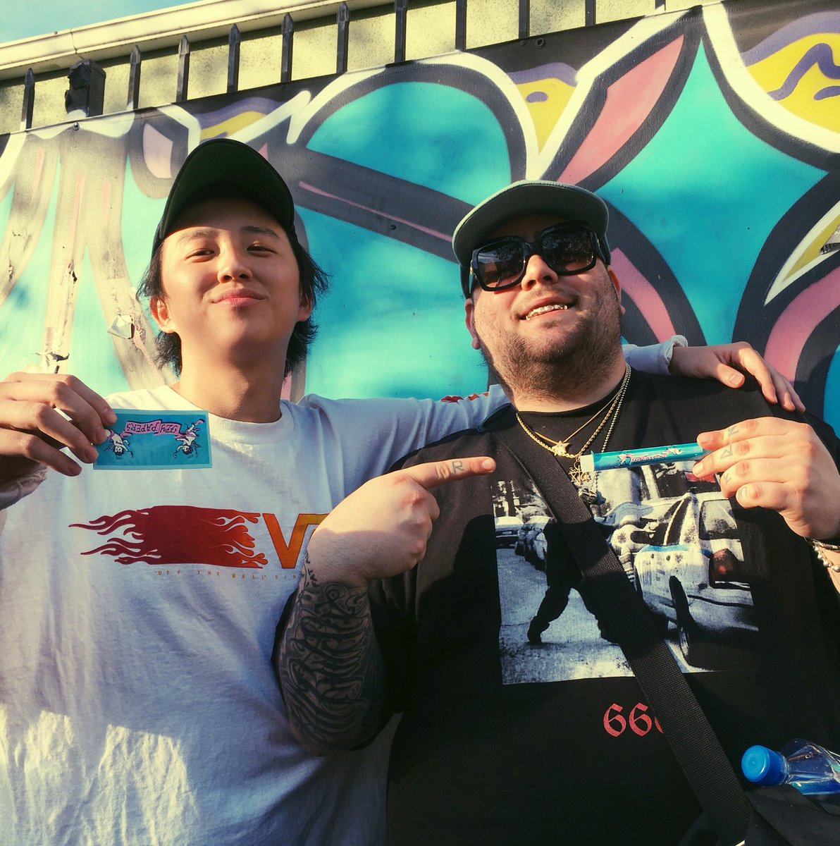 urbenblues's tweet photo. ME N BIG COMPA @ShakeWell818 TODAY AT THE MIRACLE ON MELROSE WITH MY OWN BRAND OF WAX &amp; KIEF INFUSED JOINT-CONES, “FLY PAPERS.” @flypapers420 IT WAS HUMBLING TO SEE ONE OF MY FAVORITE ARTISTS BLOW BIG SHMOKE WITH MY PRODUCT - GOT HIM MAD FADED HE SAID. #smggang #flypapers https://t.co/oxTeX5k4hi