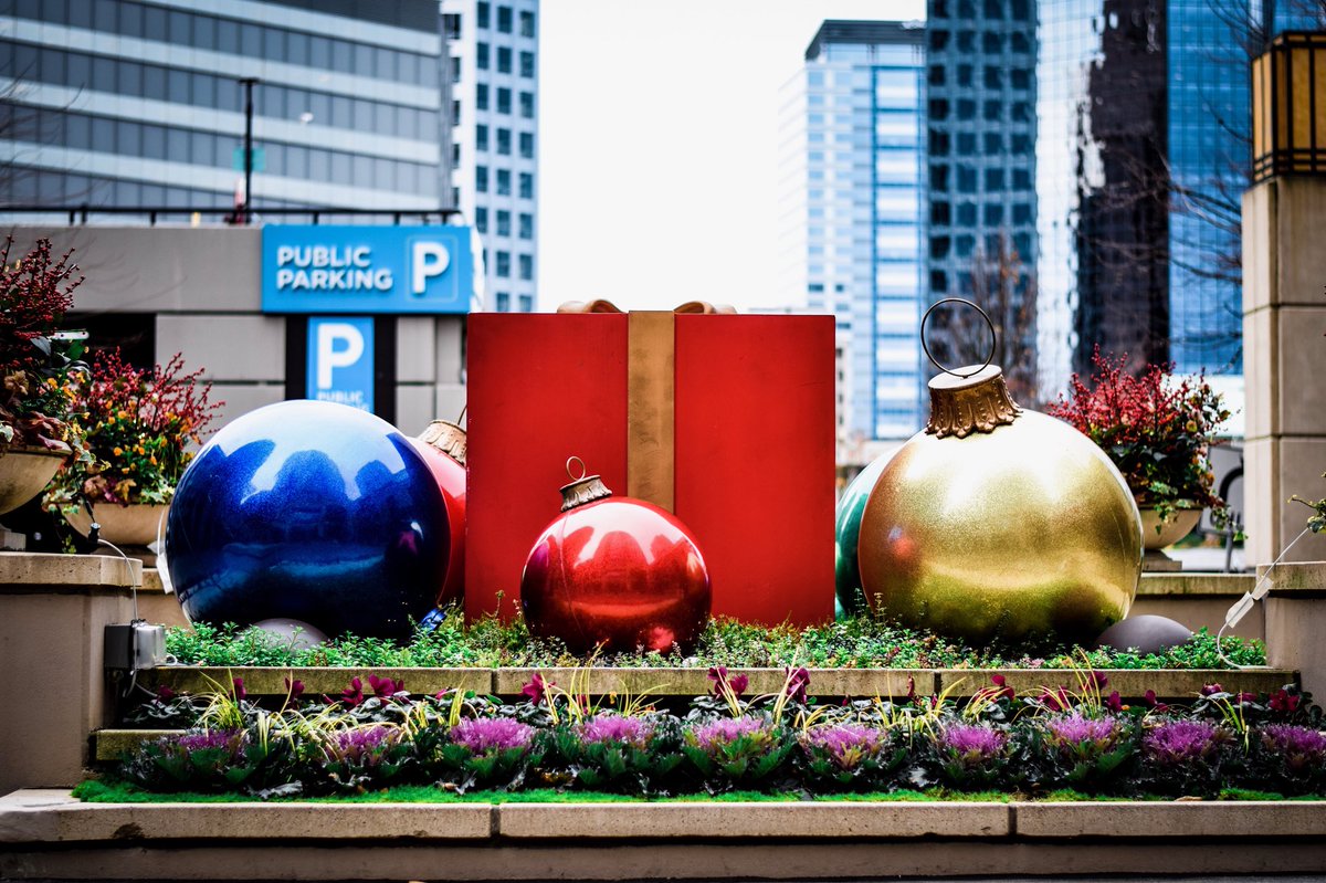 Congrats to Nicole! She won a $500 gift card to <a href="/DavidLawrenceCo/">David Lawrence</a> and will be ringing in 2018 in style. #TheBravern #DavidLawrence