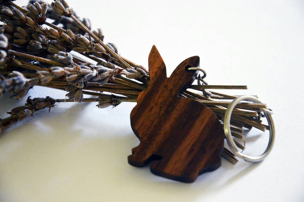 andra_389's tweet image. Wooden Bunny Keychain, Walnut Wood, Animal Rabbit Keychain, Enviro… tuppu.net/e22e1ac5 #keychain #CoolKeychains