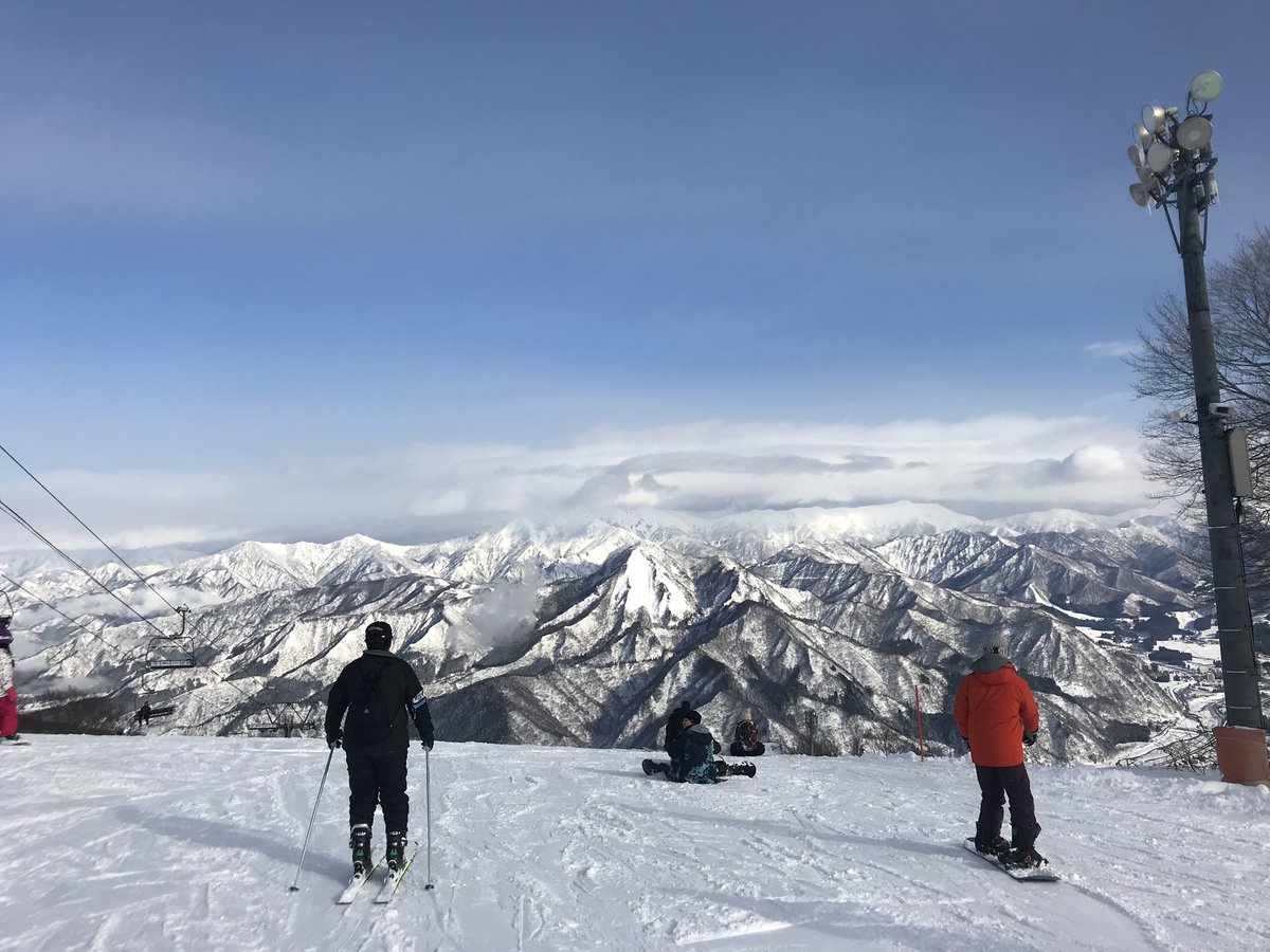 kobamin57's tweet photo. 今シーズン初スノボー！天気よし雪質最高で転んでも痛くなかった笑 https://t.co/jZDS2xDQub