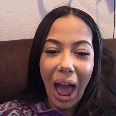 Lesandraaaa's tweet photo. #NewProfilePic https://t.co/Zcuq83ojRj
