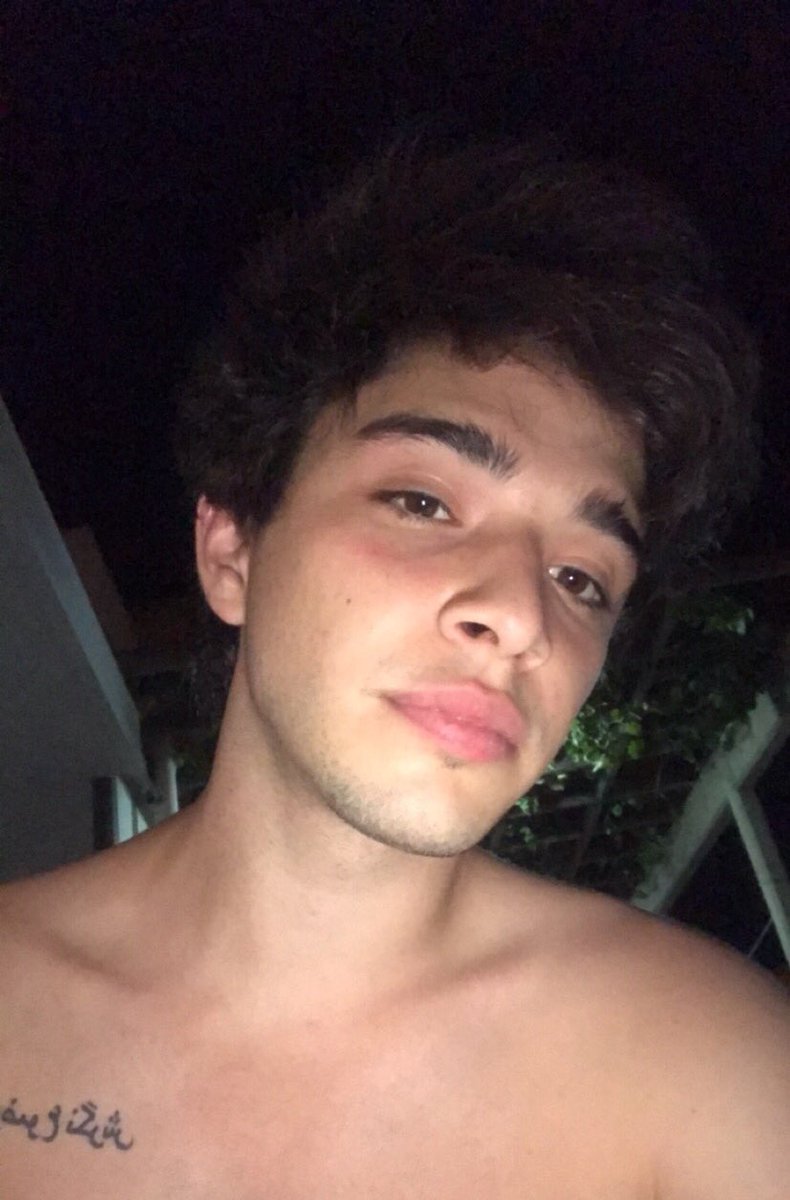 JulianSerrano01's tweet photo. Hola sigo vivo https://t.co/9Vm10LOygM