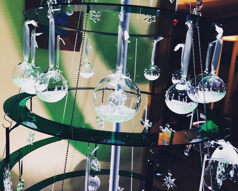 jubileetrees's tweet image. Almost New Year!🍾🎉#modernchristmas #modernchristmastree #silvertree #newyearseve #newyeartree