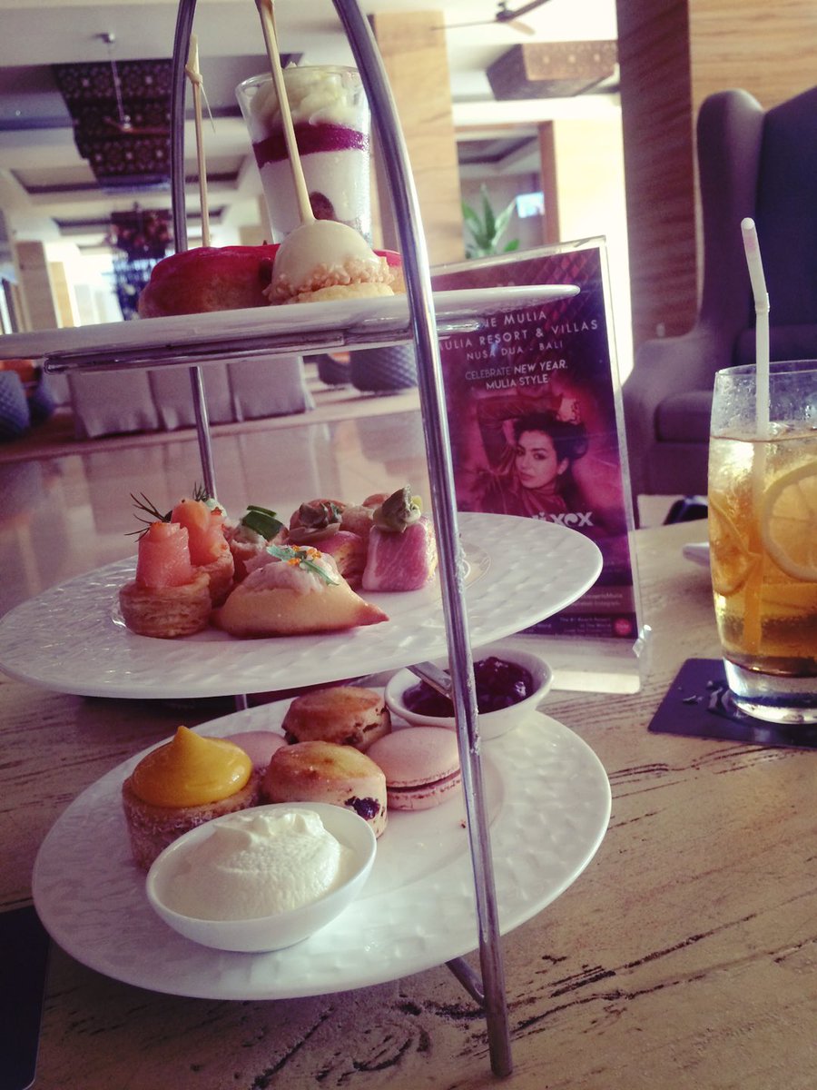 gabybali's tweet photo. Afternoon Tea at The Bar @themuliabali everyday from 3-6pm, and Free Flow π»π» from 5-7pm. Perfect time to come to Bali! And the weather is good enough for skin tanning time ;) #baliissafe #cometobali #muliabali #nusadua #balitravel https://t.co/UJVqlYNbp2