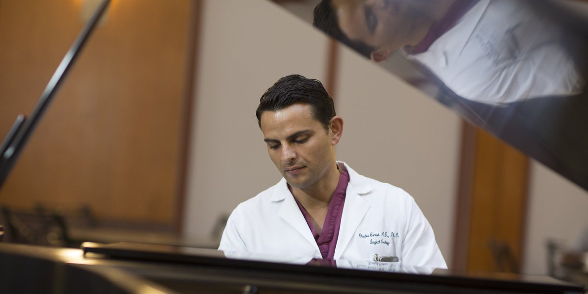 UTMDAnderson's tweet photo. When music meets medicine: Scientist studies how music affects patient outcomes https://t.co/zq6MHe9cKz #endcancer https://t.co/ysYrwophR0