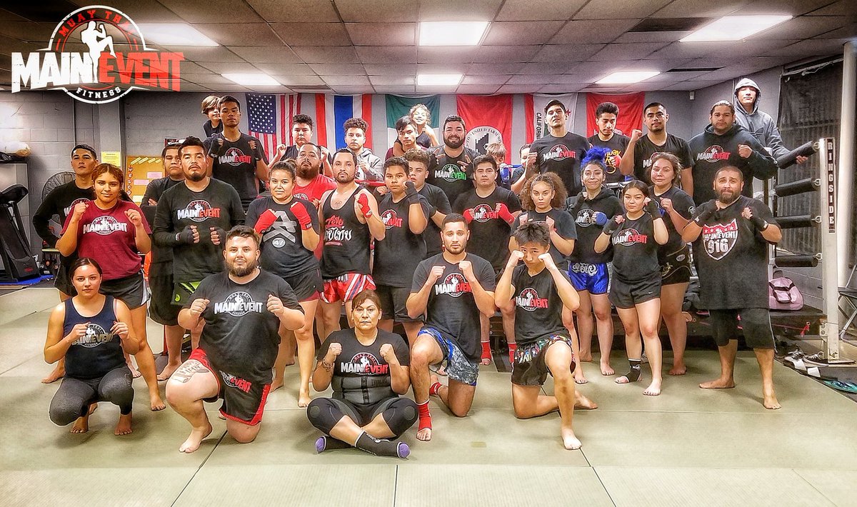 Finishing 2017 with an amazing evening class on the last Friday of the year! #MuayThai #kickboxing #fitness #motivation #sacramento #2017