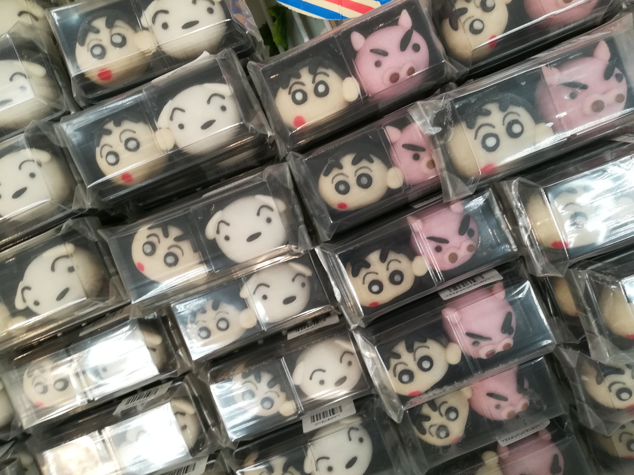 えぬびい 今年最後のスーパーイベント 春日部のサトーココノカドー 滾った ぶりぶりざえもん とアクション仮面ネクタイ その他限定アイテムゲット スーツの裏地にしんちゃん柄仕込めるってのもあったんだが ひろしの名言裏地が攻めすぎでよかった コレ