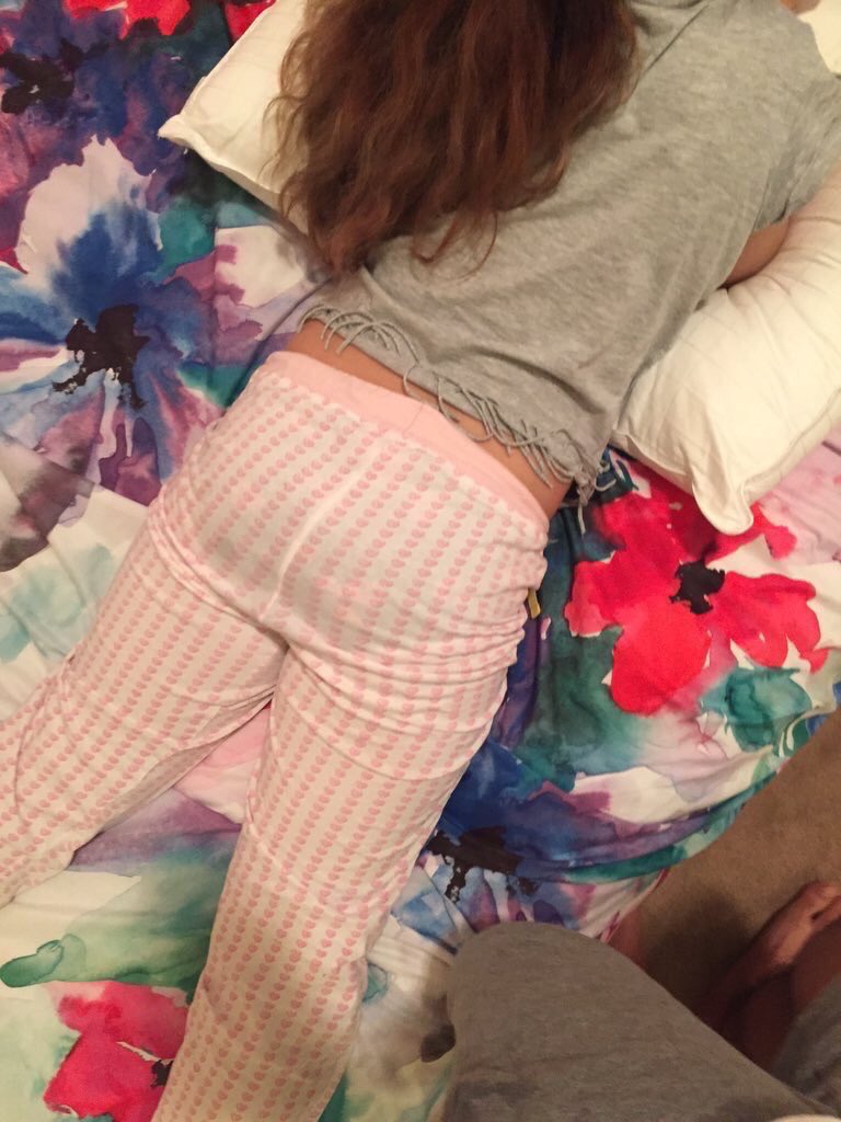 لما تشوف اختك تديثك كذا!!
شنو راح تسوي