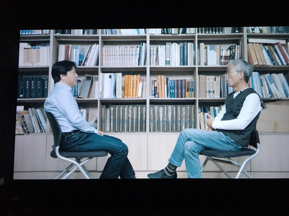 1i11amy's tweet photo. 북서울미술관 상계주공아파트를 다룬 25.7 전시. 임동근 교수와 박철수 교수의 대담 1시간 좀 넘었지만 너무 알찼다. 25.7평에 사는 보통 사람들의 도시, 상계주공. https://t.co/nuofMSUWtI