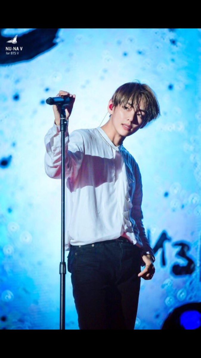 BasicBTStrash's tweet photo. Had to delete a lot of pictures of my baes to keep my phone alive, so these are a few of my faves #KimTaehyungDay #VDAY https://t.co/2UpYqJy5OU