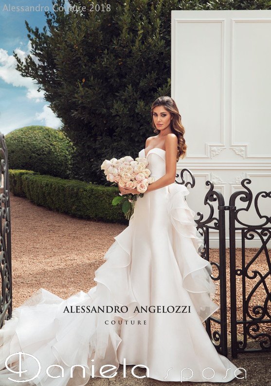DanielaSposa's tweet photo. Per vivere la favola del matrimonio c'è bisogno del giusto abito da sposa!
Visita il nostro sito https://t.co/gun4ojkcom e scopri tutte le collezioni! 
Noi ti aspettiamo in atelier, in Via XX Settembre, 32 – Mirano 
#Danielasposa #ateliersposa #abitodasposa https://t.co/uA0smEXpty