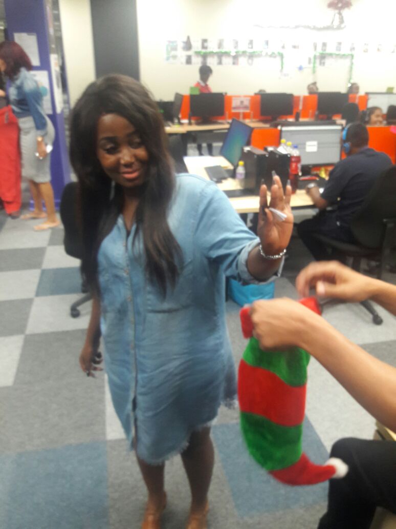 MPCSdurban's tweet photo. Our last metrolife christmas winner for 2017 goes to.... nosipha phewa!!! Well done and congrats girl! Cant wait for more winners in 2018! Banging! @Greg_MPCS @Norris_MPCS @UralisaN @VishalG2017 https://t.co/Ly7tBqD4Tl