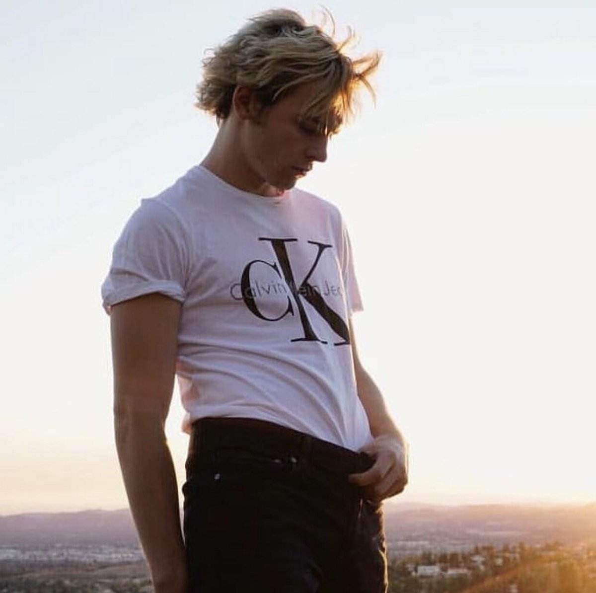 homepayno's tweet photo. happy birthday to my man since i was 10💛💛💛💛 i'm super proud of everything you have accomplished:') you're so amazing and cannot believe how far you've come! https://t.co/U6vyYwANzq
