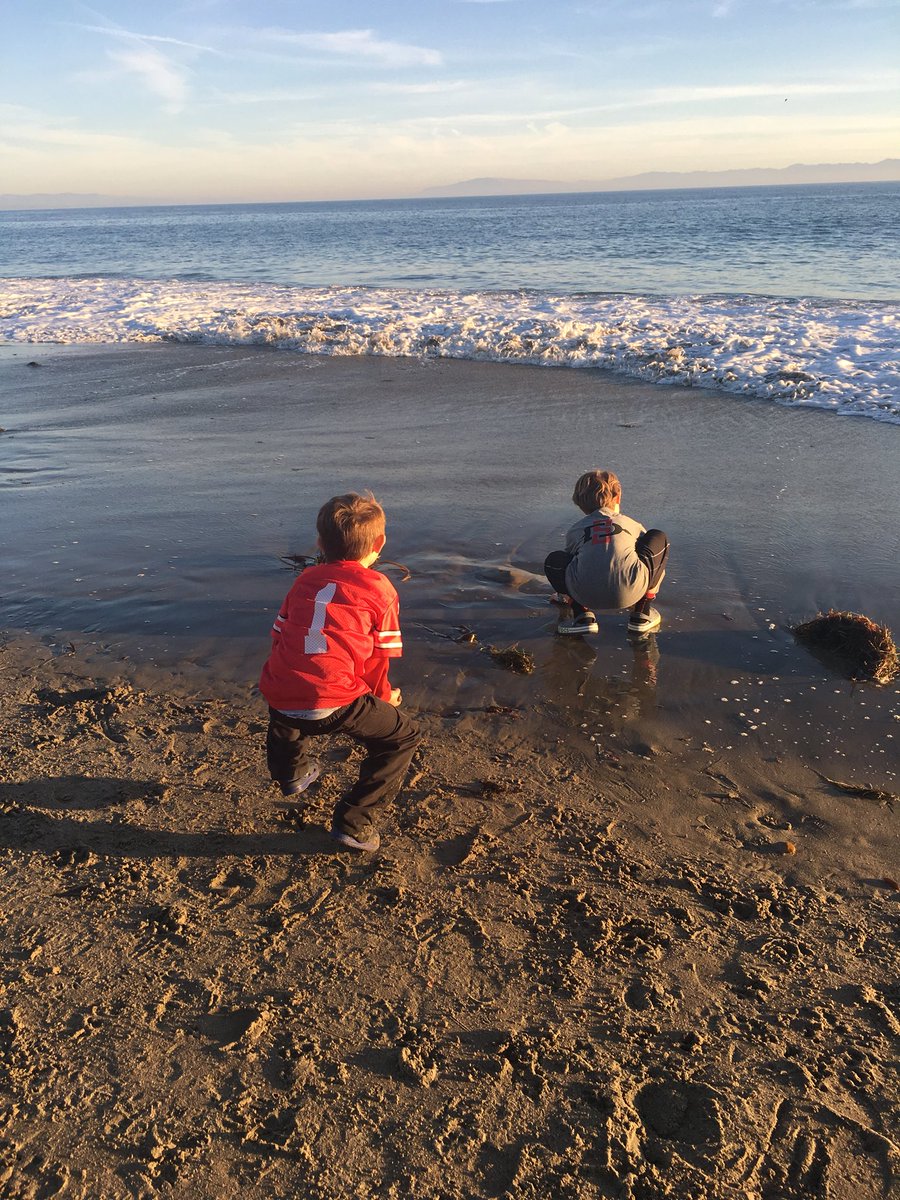 buckeyemon's tweet photo. Family Fun #westcoastnewyear #californialove #winterbreak17 https://t.co/6uxq11A66D