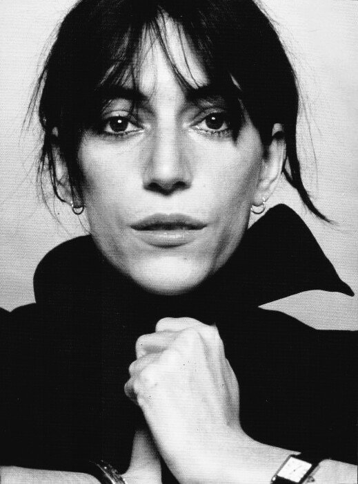 A very happy 71st birthday to rock goddess Patti Smith!  