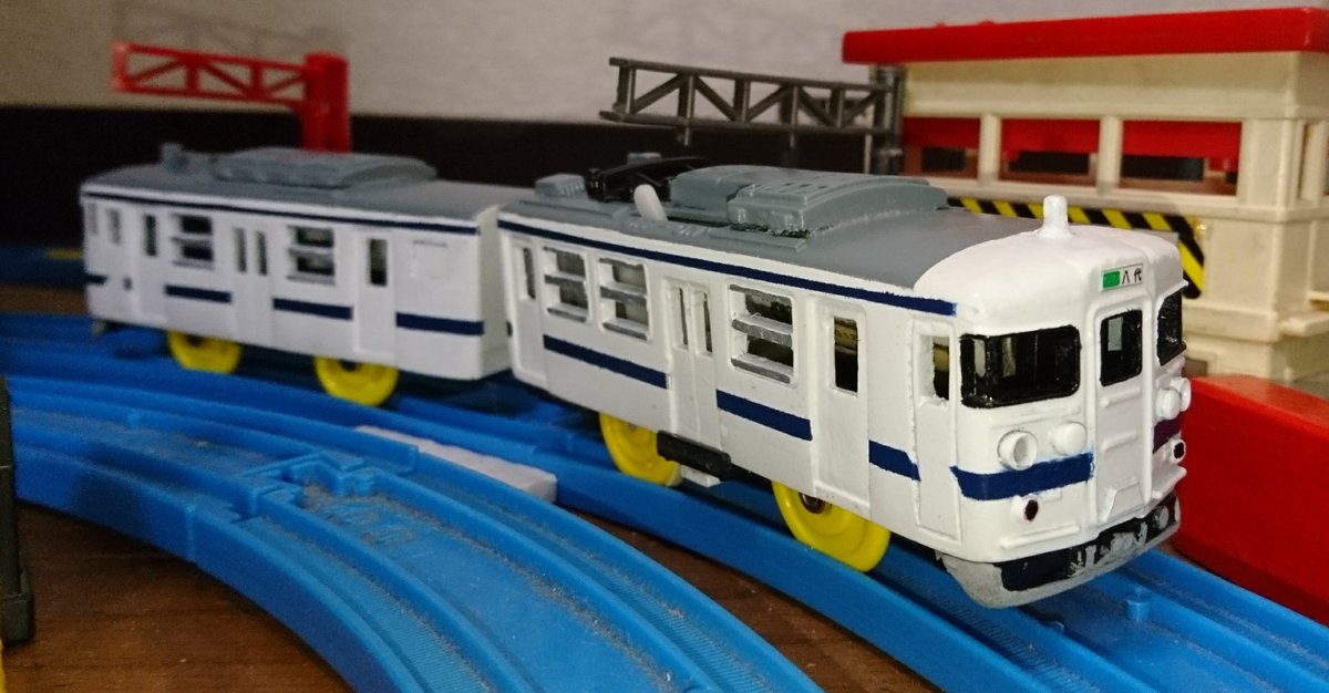 あるて ぬ 新作報告 改造プラレール717系900番台hk901編成完成です 九州のなかでも迷車両な形式で中間先頭化改造 を受けたクモハ716 901の再現や475系からのまんま改造に3ドア化など施工点は多くありまして 準備工事はしてるし年明けには電装いれたいな