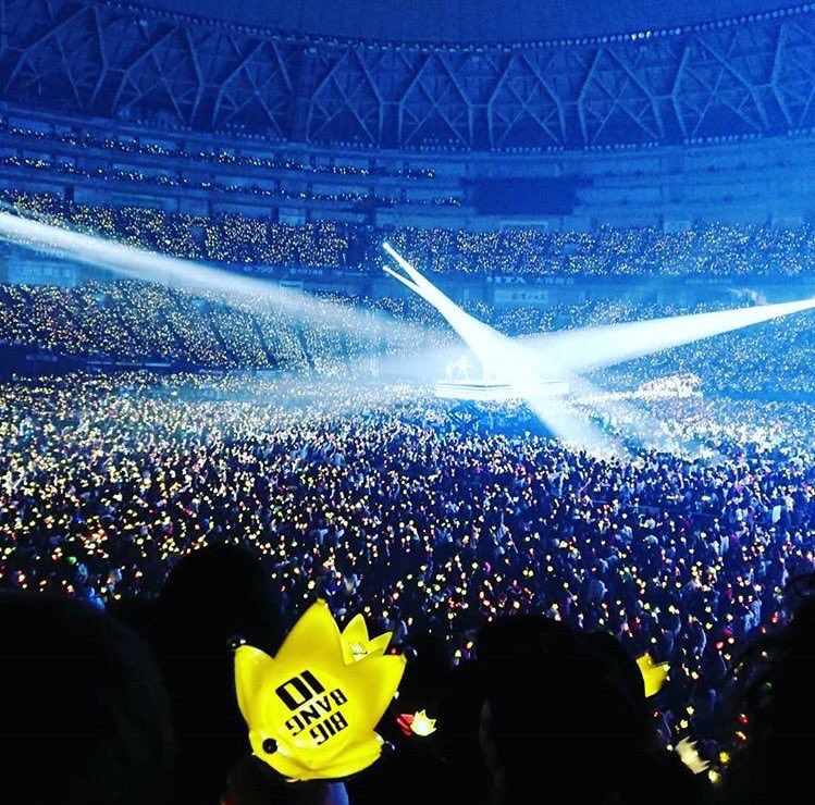 GeorginaChoi88's tweet photo. Bigbang:how many times do we have to tell y'all that we will comeback as OT5?
VIPs:how many times do we have to tell y'all that we will wait for you to comeback as OT5?
#UntilWhenever
#LASTDANCEInSEOUL https://t.co/9gu8xJJeZe