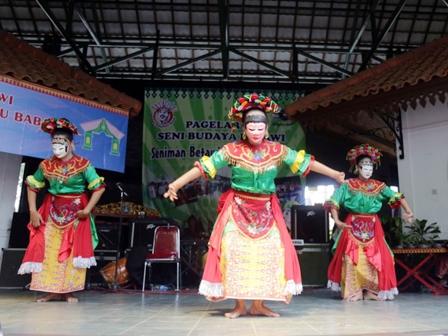 Seni Budaya Betawi Bakal Meriahkan Pergantian Tahun di Setu Babakan beritajakarta.id/read/53470/Sen…