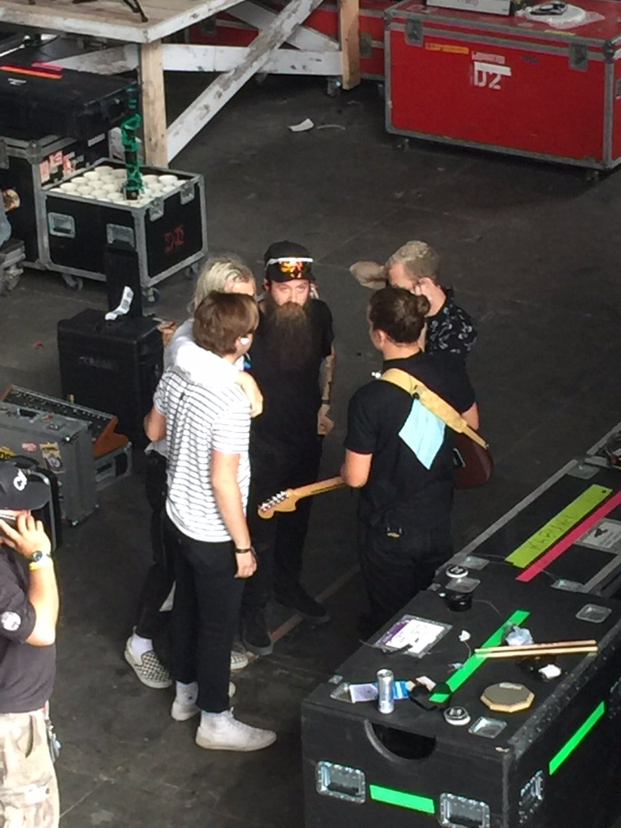 jettyrat_RB's tweet photo. #BestofFirefly catching a sneak peek of @judahandthelion pre gaming before going on stage! One of the top three shows of the weekend! https://t.co/yEBHhvPAaO