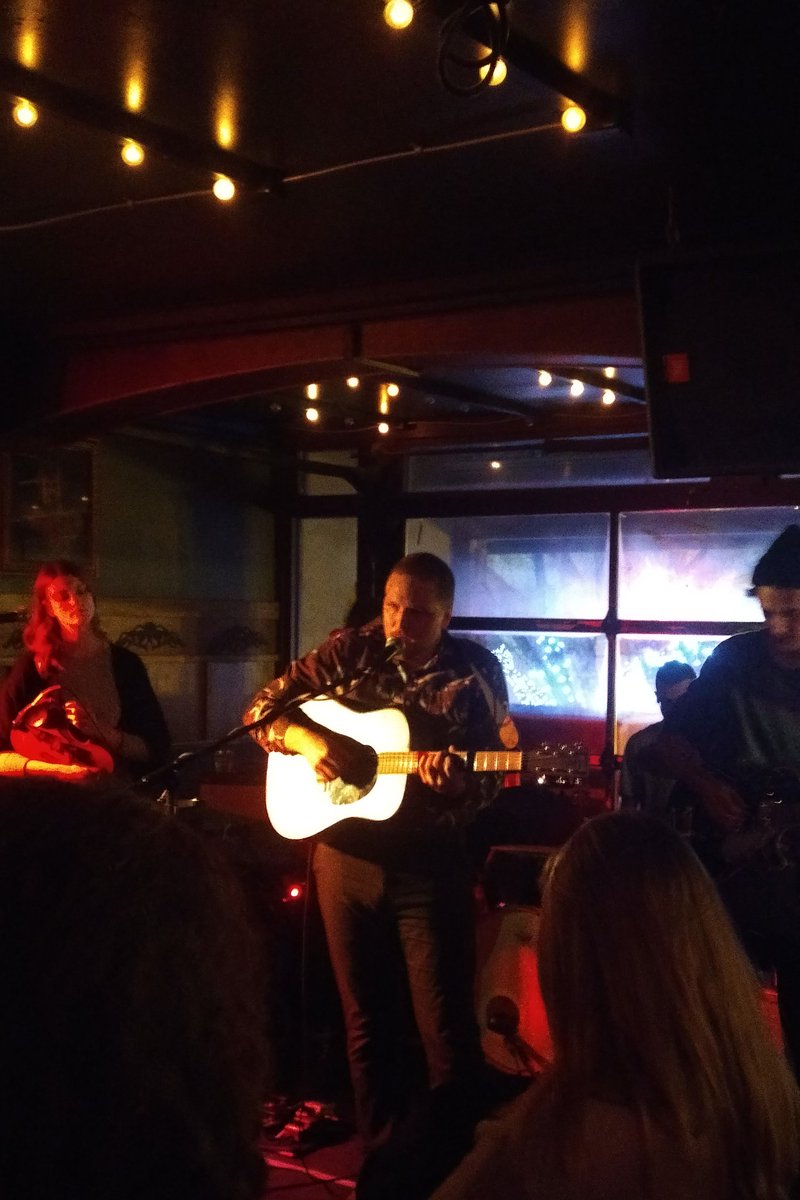 soldyouremine's tweet photo. #Evafoote and @natureofband has me all riled up to hear @majorloveband ! YAS. Minutes away. #yegmusic https://t.co/ksNYHluZ8f
