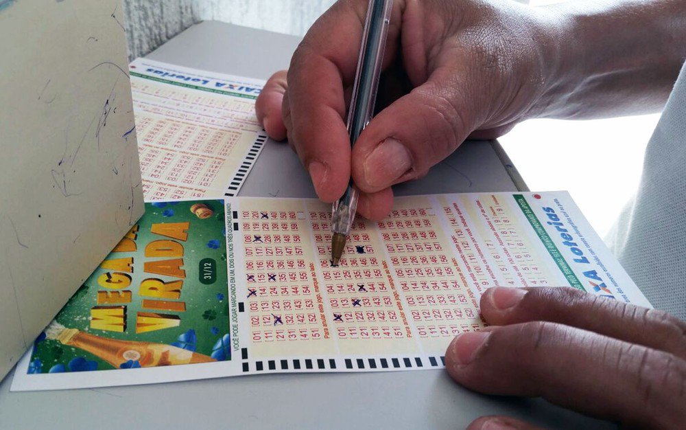 Apostas para Mega da Virada podem ser feitas até as 14h do dia 31 glo.bo/2pZQsLJ #G1