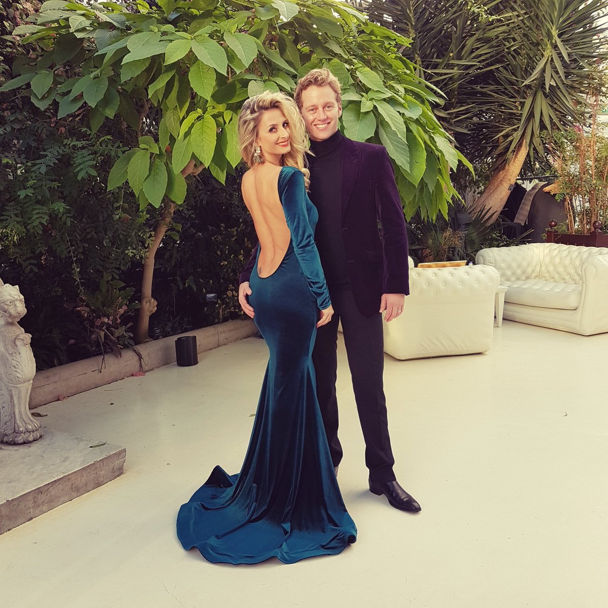 TrentWhiddon's tweet photo. With my mermaid @gordanagw #wedding #greattimewithfriends #J&amp;J https://t.co/tpSYZXHjls