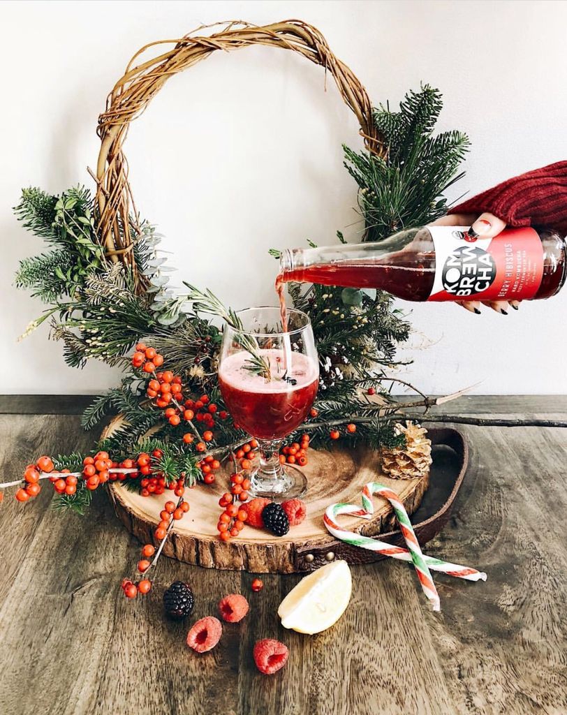 CleanMadeUS's tweet photo. We're getting excited about some creative bubbly refreshments this NYE like this berry hibiscus hard kombucha cocktail from @jaglever using @kombrecha booch! https://t.co/B94d5oWGgX