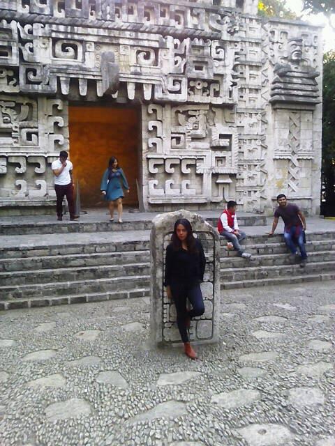 AlondraRock's tweet image. solo vive el presente.. no mires hacia el pasado y piensa en el futuro como el camino q te esta marcando el destino .. solo se feliz sin importar lo demas(eh vuelto) lo q es para ti regresa.#enamorada