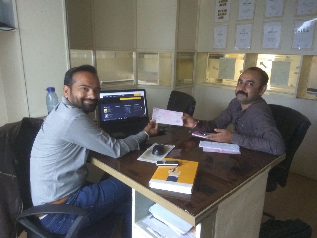 AVINASHDM's tweet photo. #productpower #service #Technologies client visited office and #renew the plan. @NowFloats @vijendrarajput @Rebel_Nitin @SateshKohli @GulatiSinghJ Happy with NowFloats https://t.co/iggsuAj80L