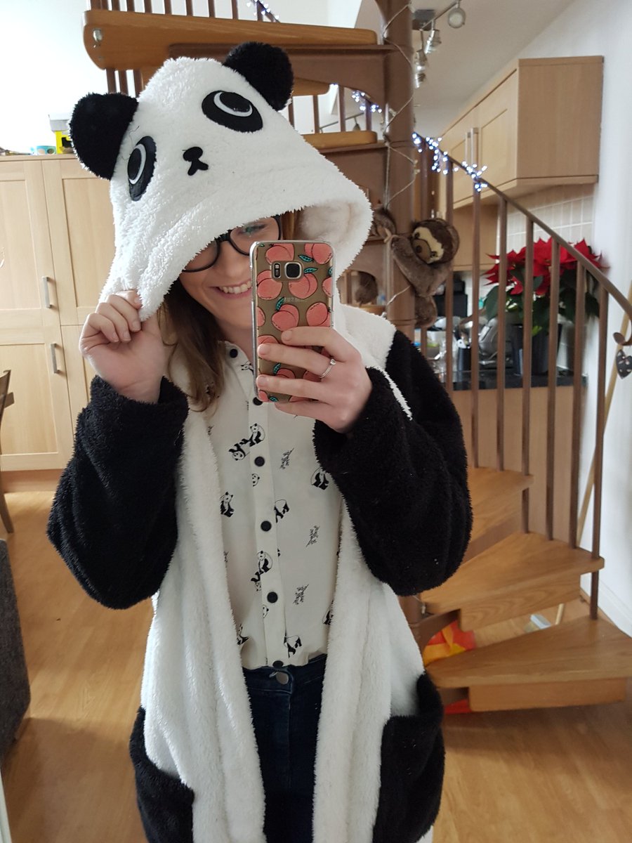 _katiesherdley's tweet photo. Put my new dressing gown on and realised I am now a DOUBLE PANDA ๐ผ๐ผ #littlebear #doublepanda https://t.co/dm4kZvBUwW
