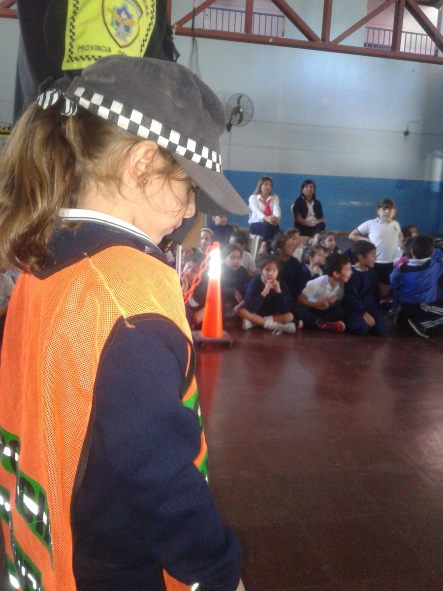 Esccapvial's tweet photo. Resumen Año 2017
@Esccapvial Rcia
Capacitaciones 
Nivel Inicial:30
Nivel Primario:44
Nivel Secundario:14
Nivel Terciario:2
Adultos:4
Organismos Públicos:32
Participación en Eventos Públicos:18
Logramos capacitar a 13618 personas.
Por una #CulturaVial en la que #TodosSomosParte https://t.co/o05DbVCfYq