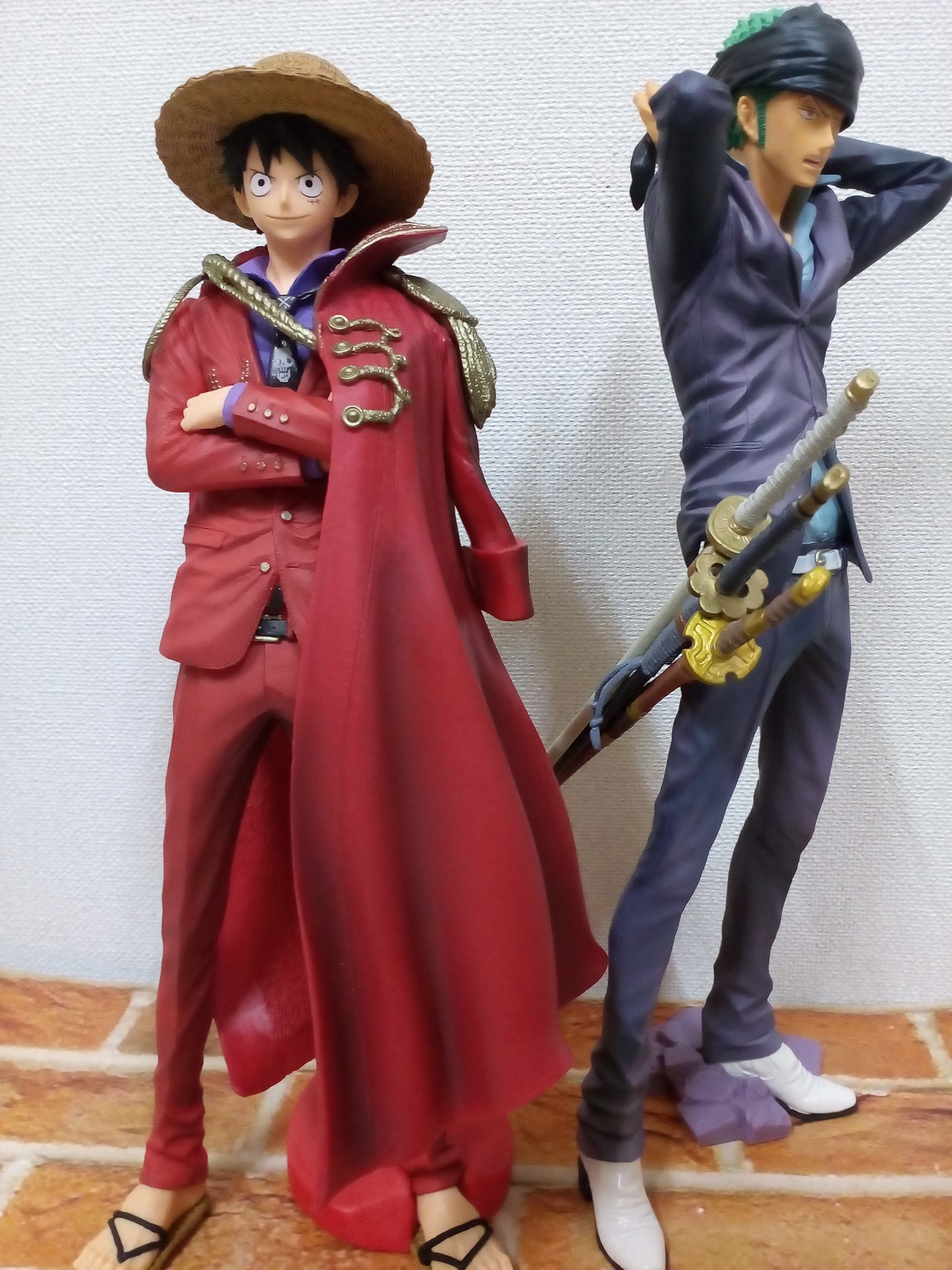 ラウンドワン福山店 景品情報 ハイクオリティーフィギュア King Of Artist シリーズからルフィが登場 いつもとは一味違うスーツ Amp マント姿もかっこいい 前作のゾロと合わせて一緒にゲットしよう ラウンドワン ワンピース T Co
