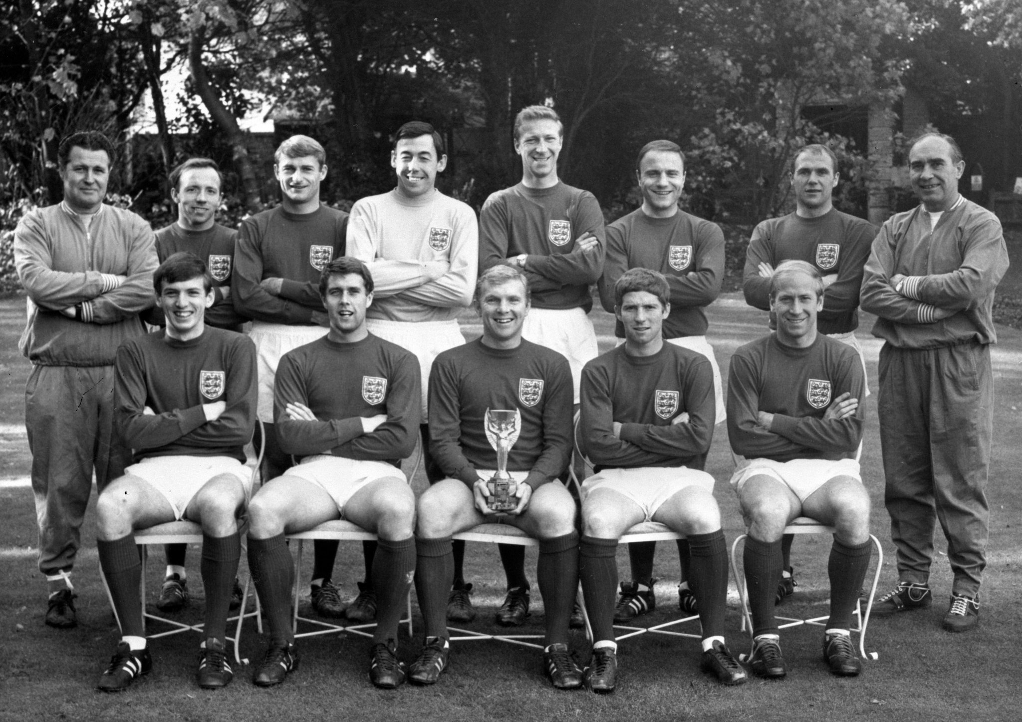 Happy birthday to England 1966 World Cup winner Gordon Banks, 80 Today! 