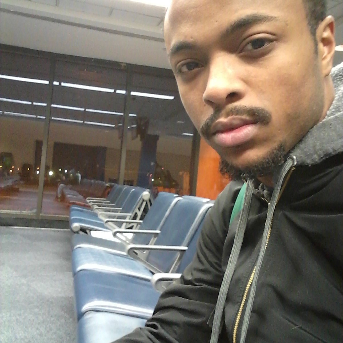LordMarcusVN's tweet photo. Sitting at the #airport waiting for the plane headed to #cancun peace #Ohio see you when its warm #author #blackexcellence #beardgang https://t.co/LvSdYmS3kV
