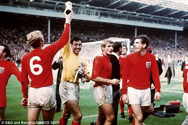 Happy 80th birthday to the gentleman and legend that is Gordon Banks   