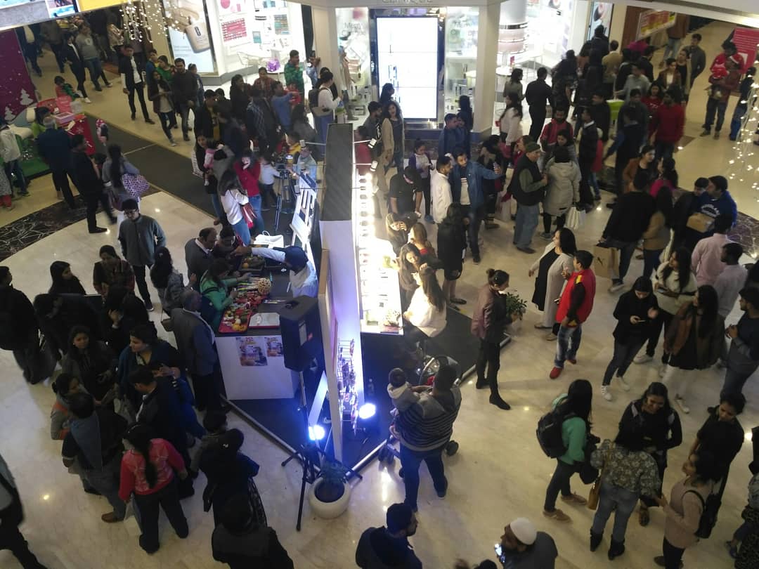 InviteMyGuest_'s tweet photo. Kai Shop (A Japanese brand for kitchenware and make up tools for ladies) activation during Christmas 22nd-25th Dec for its first store in India at select city walk, Saket.
#Mall #Activation #selectcitywalk #kaishop #promotion #engagement #crowd #festive #Christmas #InviteMyGuest https://t.co/R9bgpz2UDW