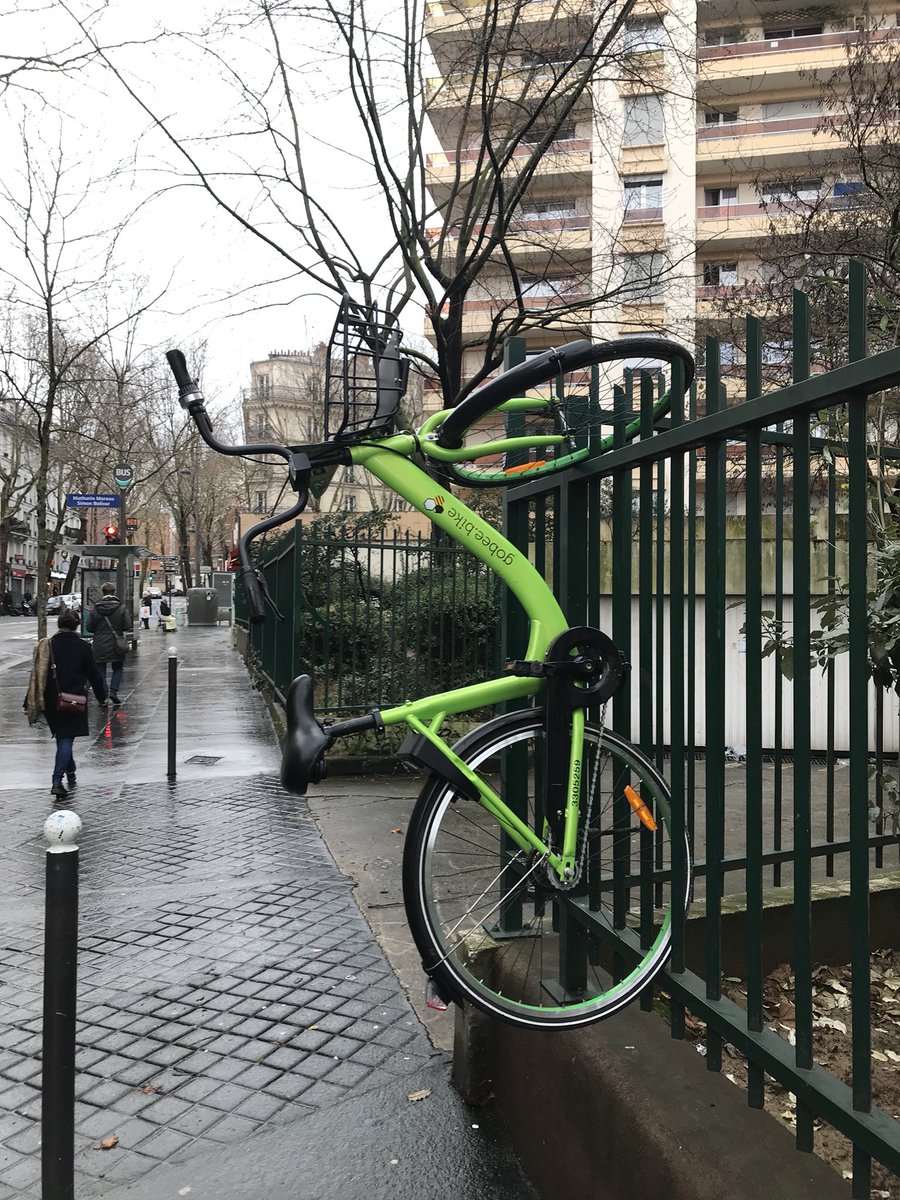 Alexandre_Mart_'s tweet photo. @GoBeeBikeFR : quelqu’un ne veut pas qu’on lui pique son vélo au 109 rue des Pyrénées ! ;-) https://t.co/RzuOQpmyI0