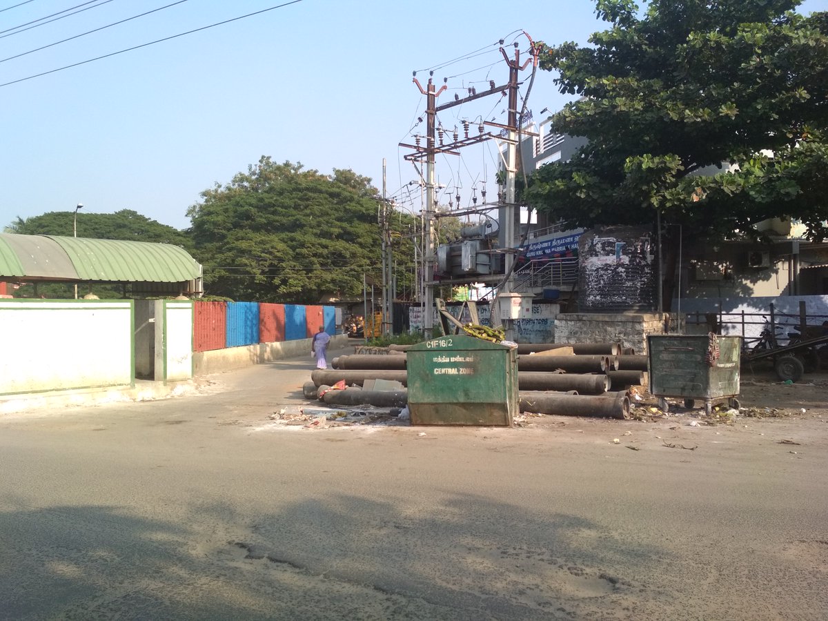 srisaravanan369's tweet photo. Please fix (Road) @ https://t.co/3K76HBpZVx @PMOIndia @swachhbharat (via @swachhbharatapp) https://t.co/ecKIOtw4BG