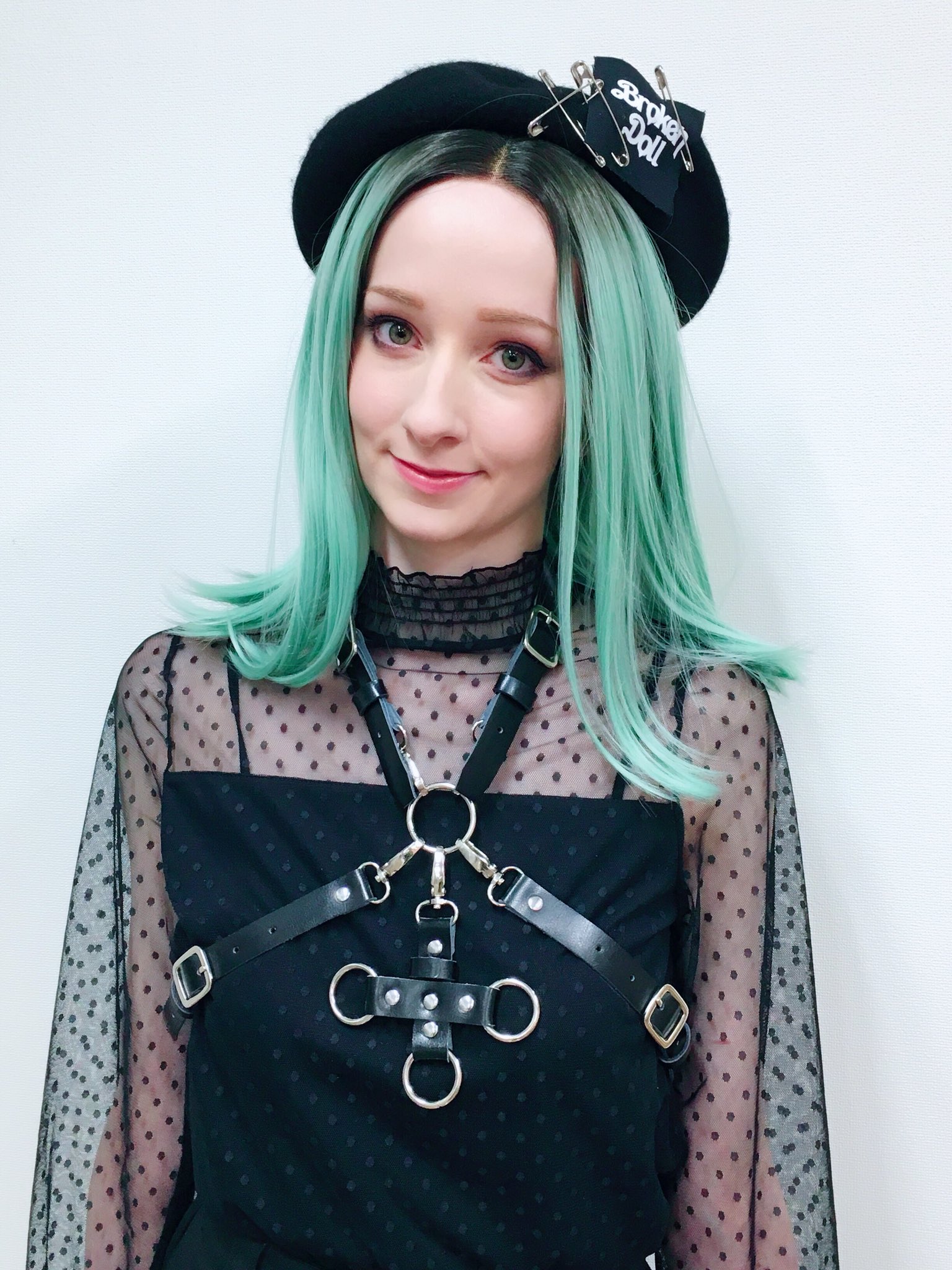 Twitter 上的 Brokendoll Japan 激推し シンプルコーデもハーネス着用で一気にお洒落モード パンキッシュにキメる十字架ハーネス ハーネス通販 T Co I5tpbtji ハーネス ボディーハーネス メンヘラ 原宿系 パンクファッション ロック