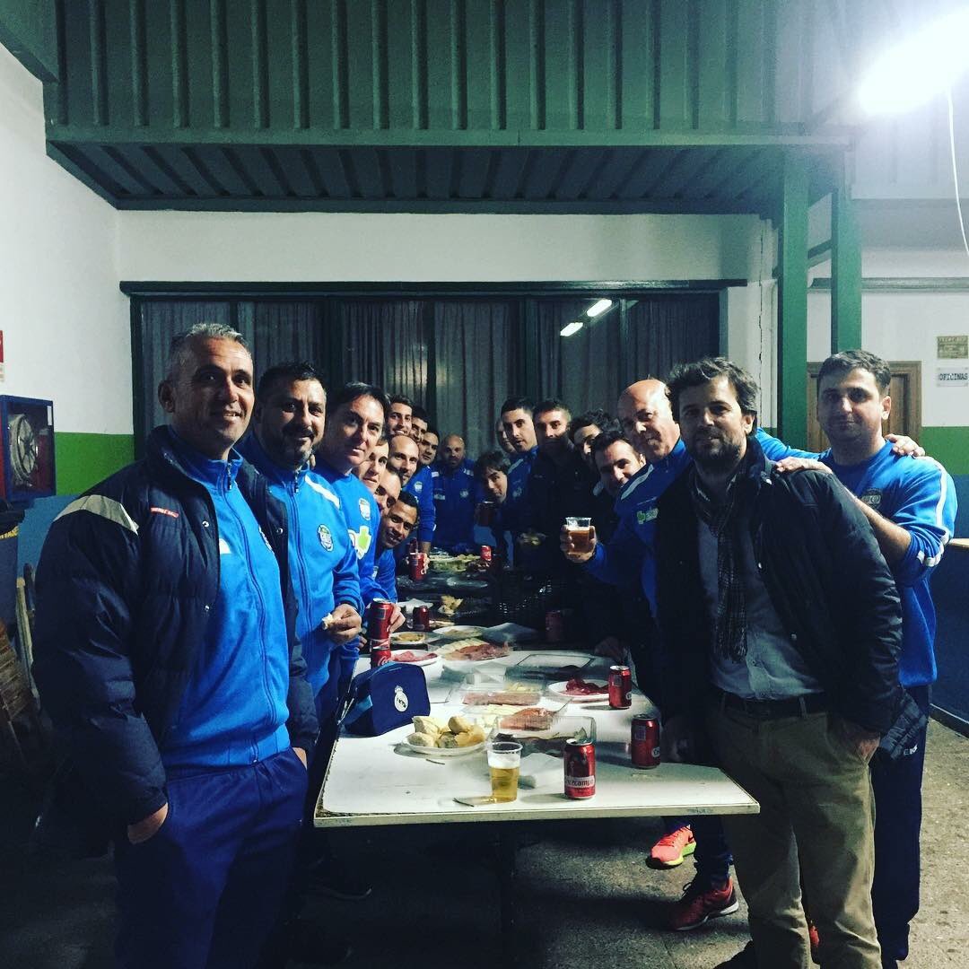 Ayer despidiendo el año con todos los entrenadores del CP Mijas - Las Lagunas. Se echo en falta a algunos compañeros. Gracias a todos y feliz año 2018.