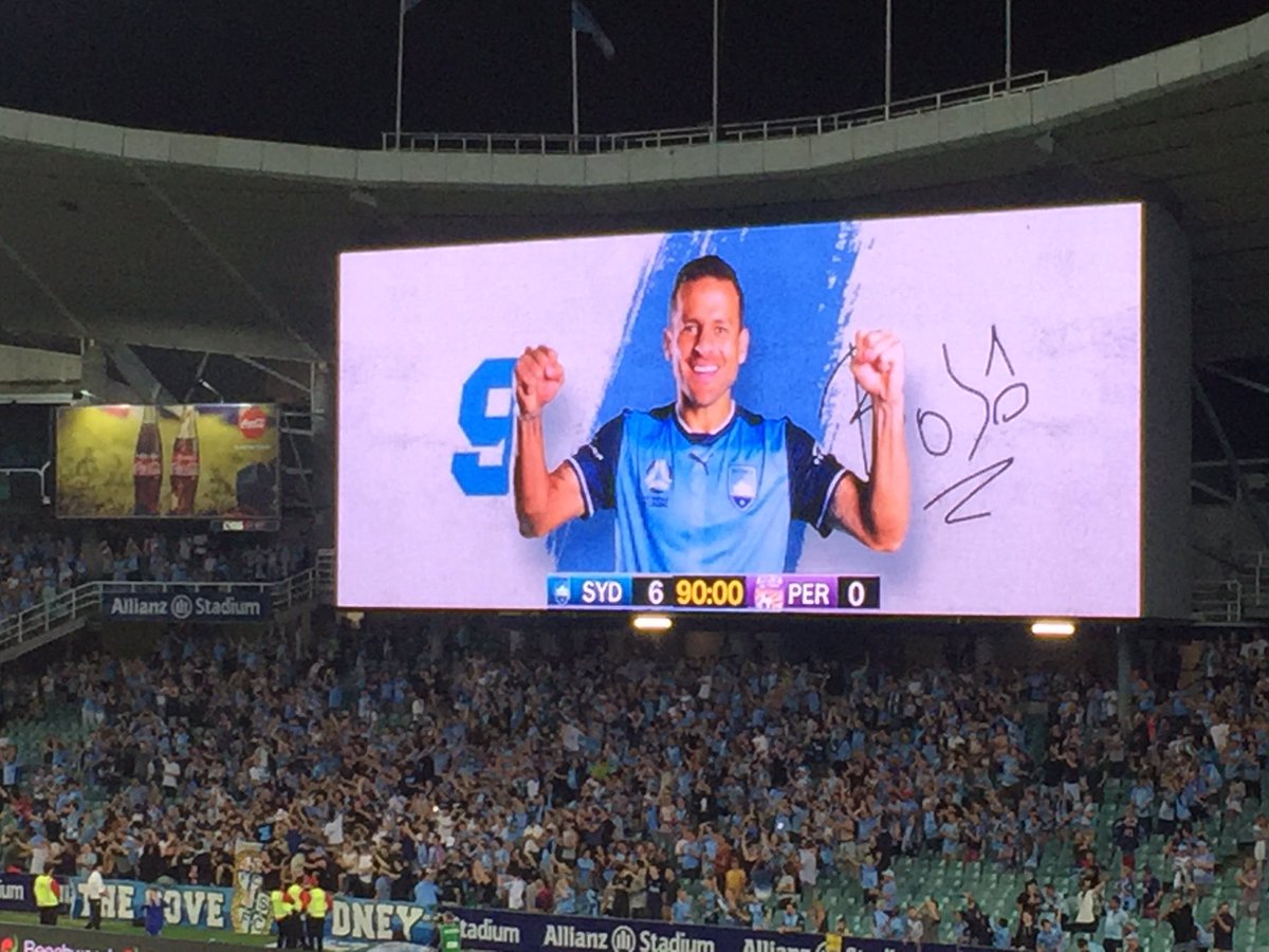 melsportslover's tweet photo. I am so happy I am a @SydneyFC Fan as well as a @TheParraEels fan ๐๐๐๐๐โฝ๏ธ#SydneyIsSkyBlue #Thatscorethough #6-0 #ForzaSydneyFC #SYDVPER https://t.co/7KUg0YE0Ul
