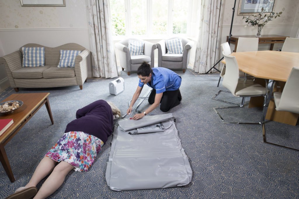 winncare_uk's tweet photo. Do you, or does someone you know, work in a care home? They need to read this! #CareHomes #Carer #NHS https://t.co/r33AnO1Cqr https://t.co/m1VnzuqEF7