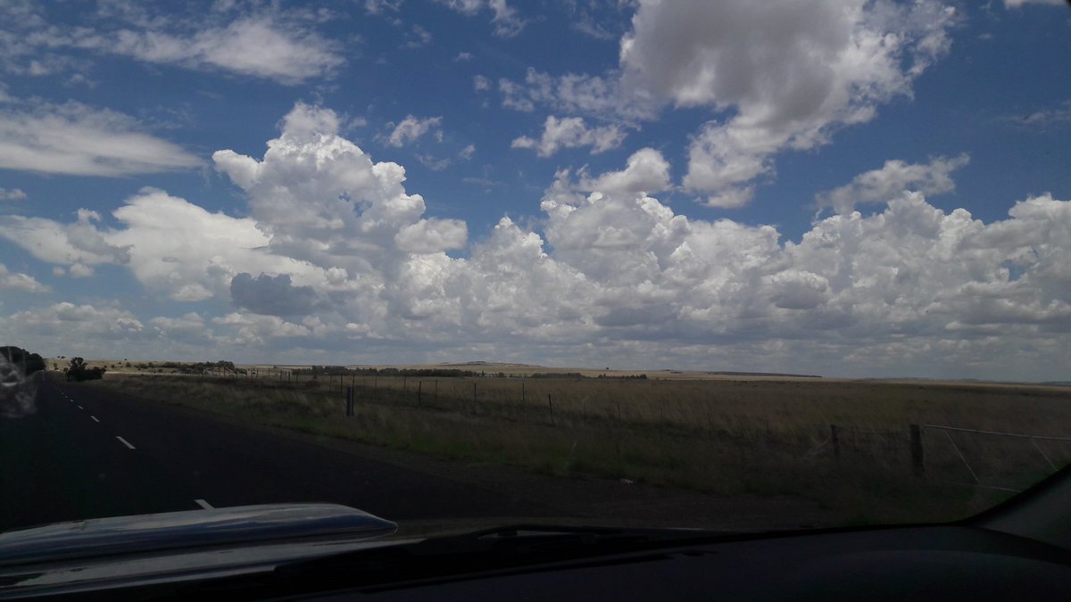 TGallivantingG's tweet photo. Grab a flask,  some pad kos and take a road trip along the #Malotiroute. Scenic and wide open spaces with Lesotho bordering along the one side showing off the magnificent #Drakensberg range. #wowSouthAfrica #FreeState #Lesotho #SouthAfrica #roadtrip #familytime https://t.co/jHCbx2Ul5S