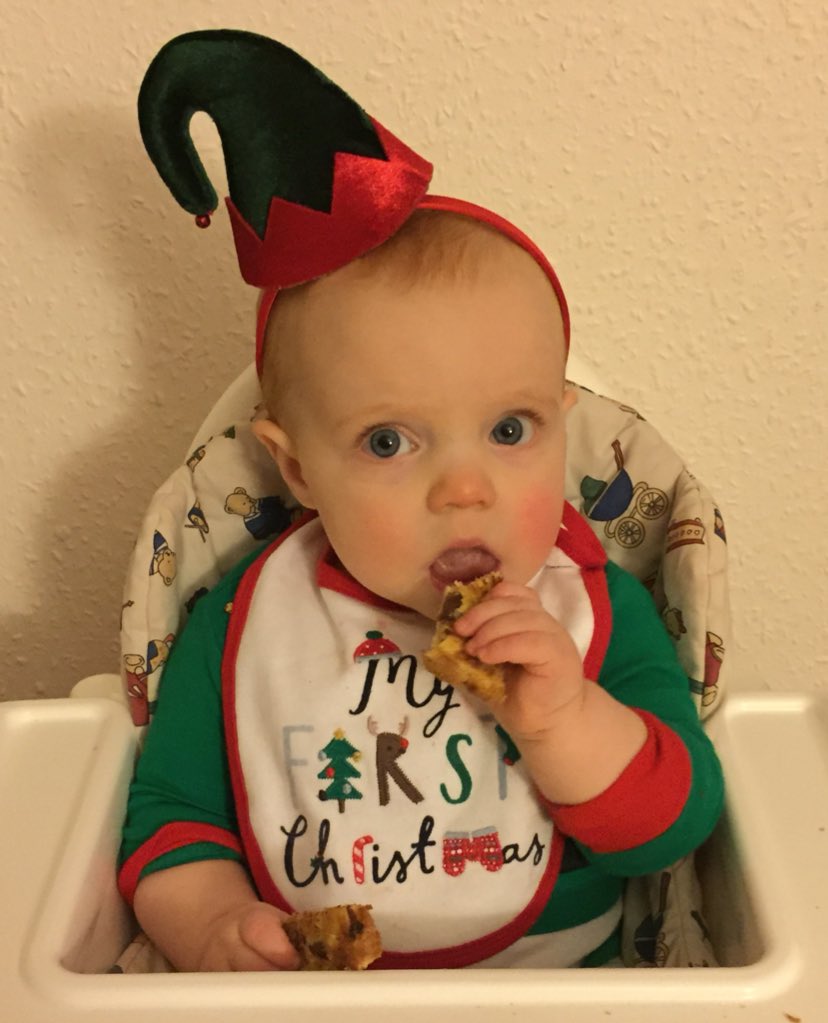 genevieve82's tweet photo. And now follow some thoughts on my first Christmas as a parent, a thread arranged in the traditional festive manner *clears voice*........ #12DaysOfParenting https://t.co/M5CjIcOkPe