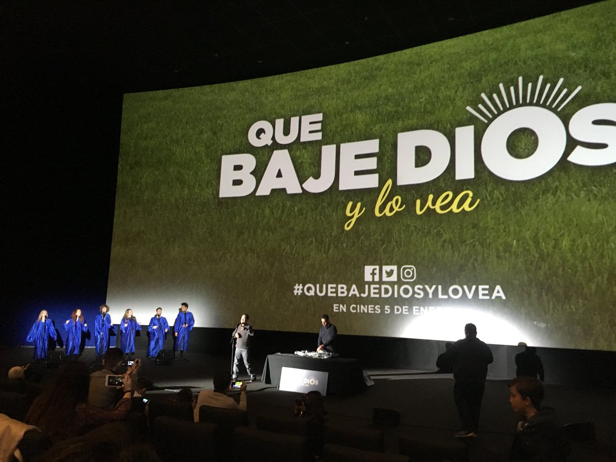JavierFrutos's tweet photo. Preestreno a tope de #QueBajeDiosyLoVea en @Cines_Kinepolis @KarraElejalde @Langui_Oficial @trama_films. https://t.co/WsSfnhGa35