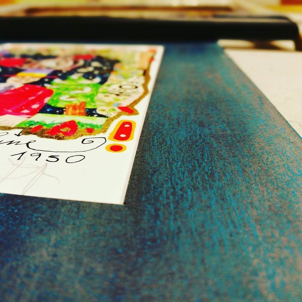 atelieronline's tweet photo. Nuovi passepartout impreziositi dalla colorazione a mano con cere.
#ateliercornici #cornici #corniciaio #frames #calvenzano #treviglio #Art #interiodesign #casa #crema #atelier #design #fattoamano #passepartout #matboard https://t.co/KipO9ttsEL https://t.co/URCh96cKQO