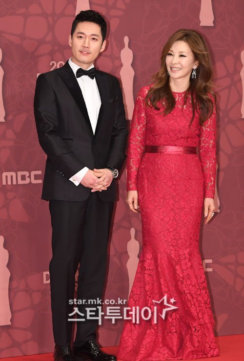 MBC Drama Awards＜Red carpet＞ 2017 MBC 연기대상 レッドカーペット！ 2017 MBC演技大賞受賞式. #redcarpet #レッドカーペット #JangHyuk #장혁 #チャンヒョク...