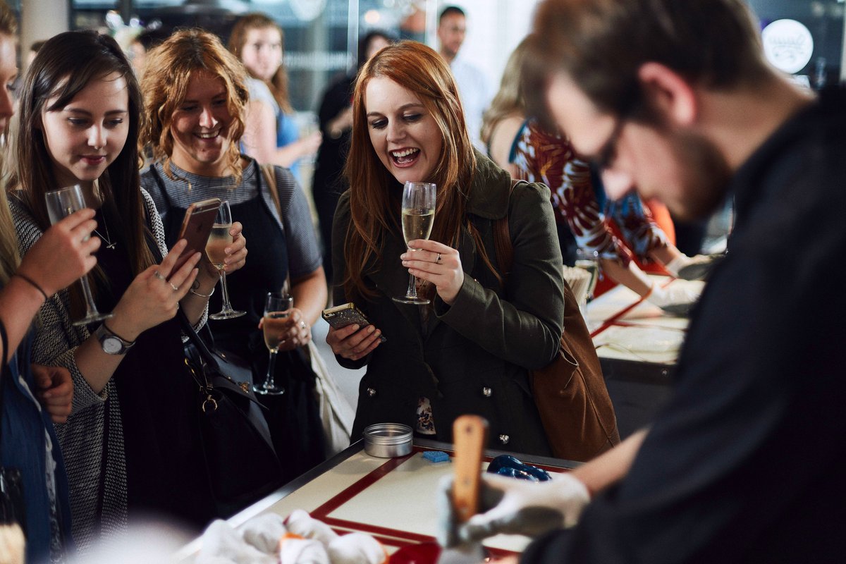 Did your Christmas celebrations go with a bang this year? We help with all sorts of events around the UK ranging from corporate functions, popups, weddings, birthdays &amp; bar mitzvahs. If you’d like to add some sweetness to your next occasion get in touch ow.ly/bdNz30hlgAp